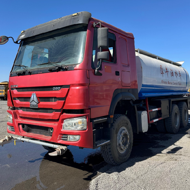 used Howo water trucks